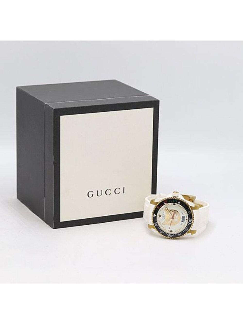 Gucci Dive Mystic Cat 136.3 Quartz White Gold Dial - Picture 5 of 5